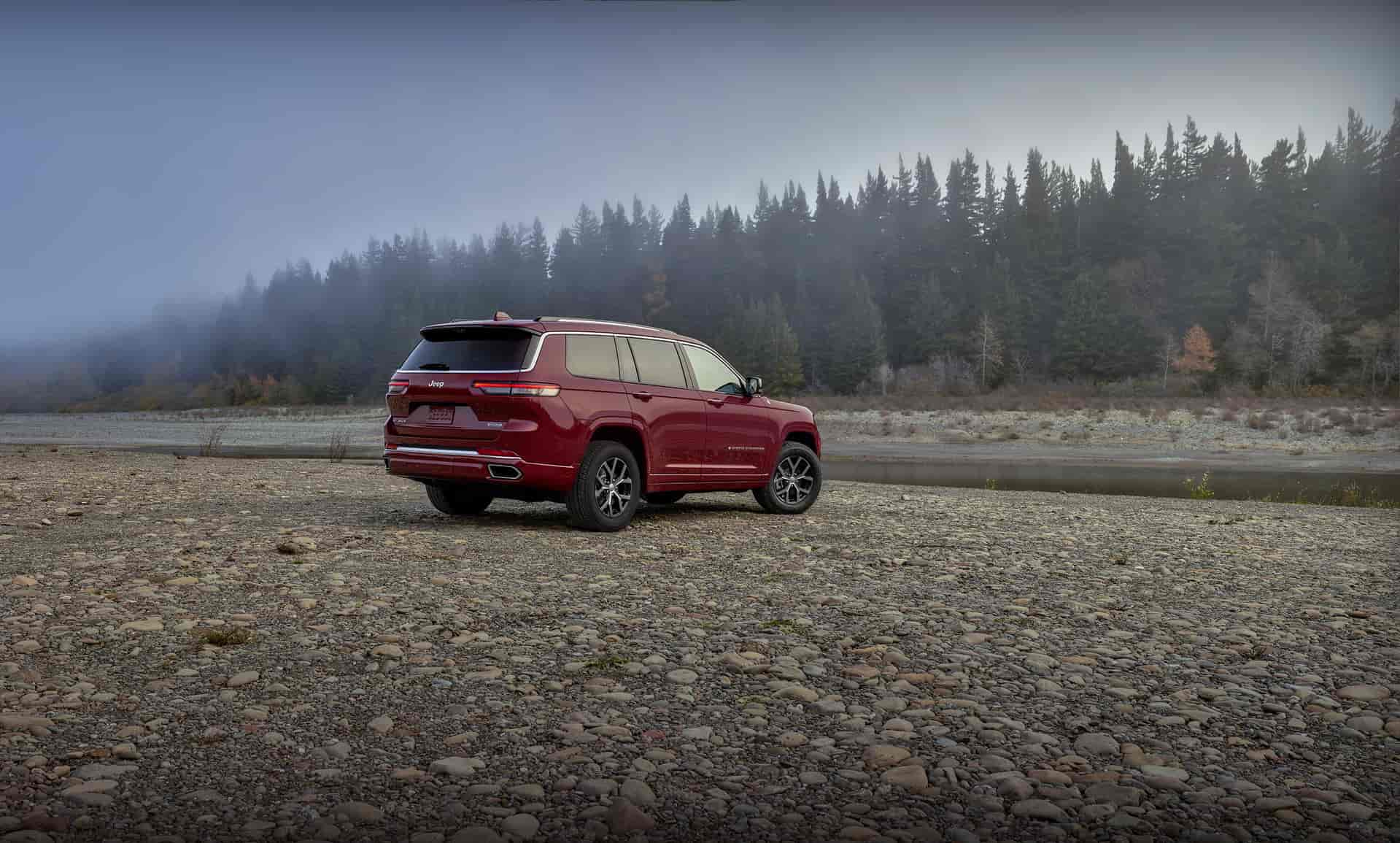 2021 Jeep Grand Cherokee L üç koltuk sırası ile geldi Doğan Kabak