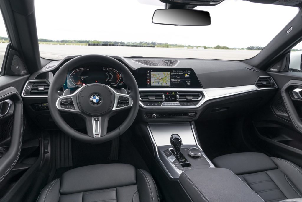 BMW Android Auto ve Apple CarPlay