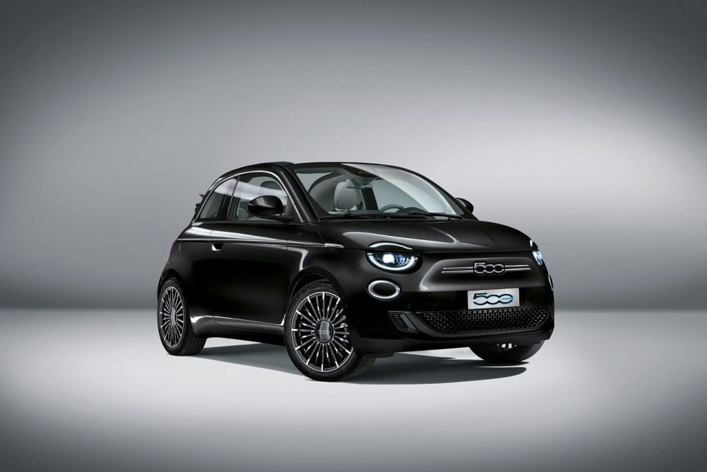 Fiat 500e, 3. kez ‘En İyi Elektrikli Küçük Otomobil’ seçildi!